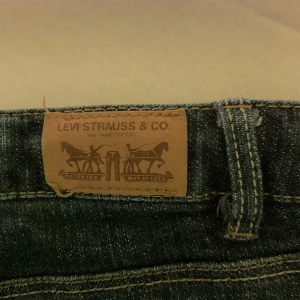 Levi’s Boys‎ Youth Size 16 Regular Slim Straight Jeans.